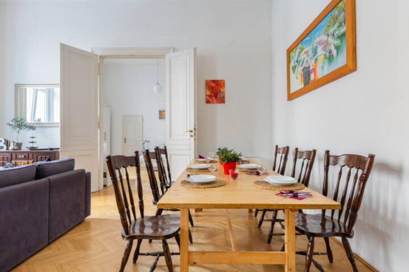 Bourgeois Elegance In The Heart Of Будапеща Екстериор снимка