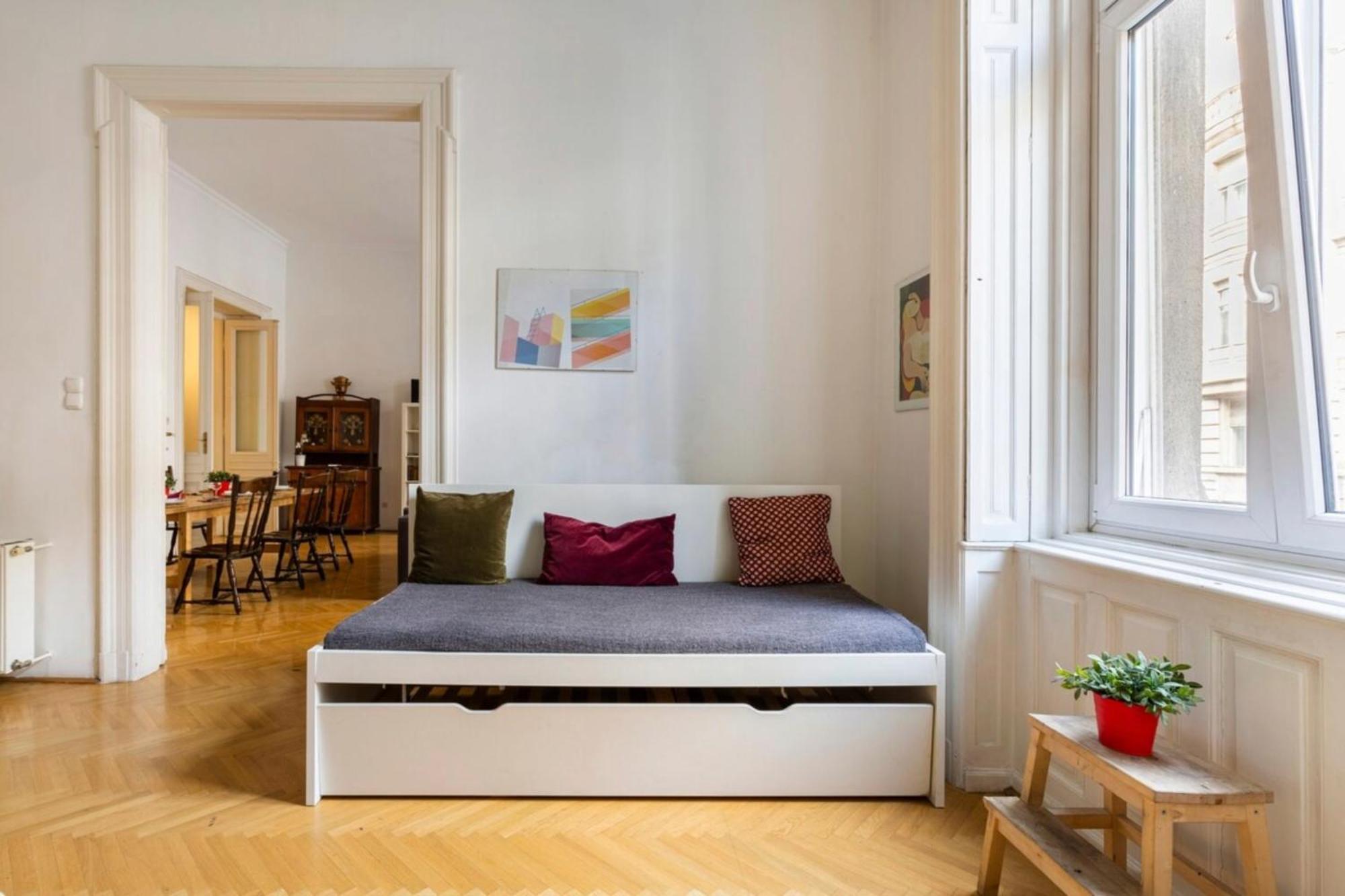 Bourgeois Elegance In The Heart Of Будапеща Екстериор снимка